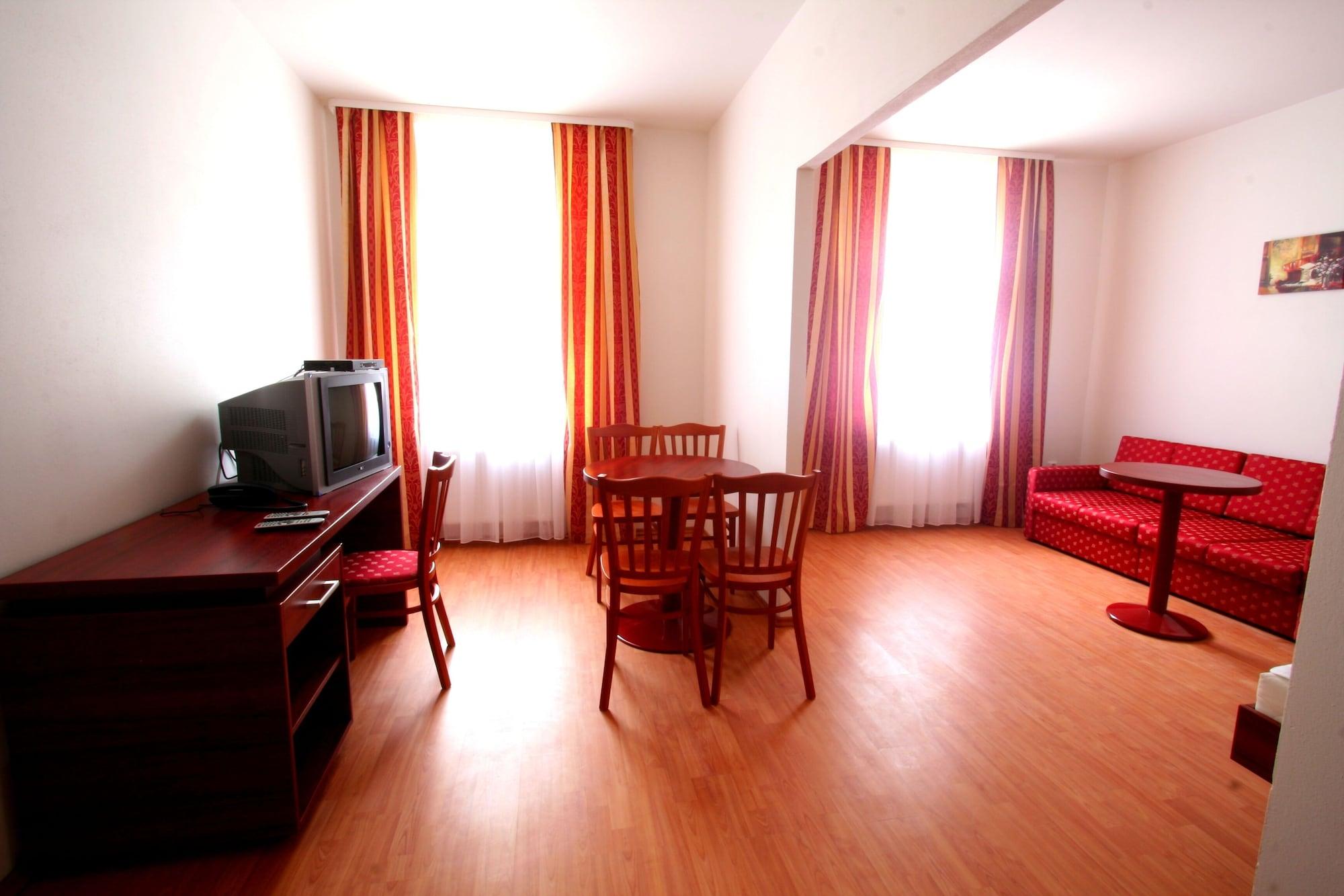 Apartahotel Susa