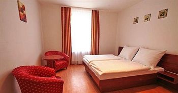 Susa Apartahotel 3*